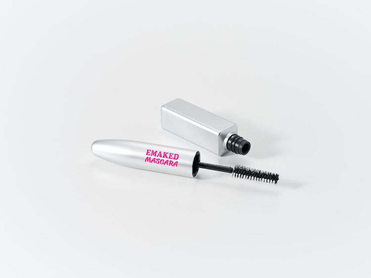 エマーキットマスカラ