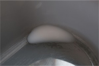 汚れで白濁